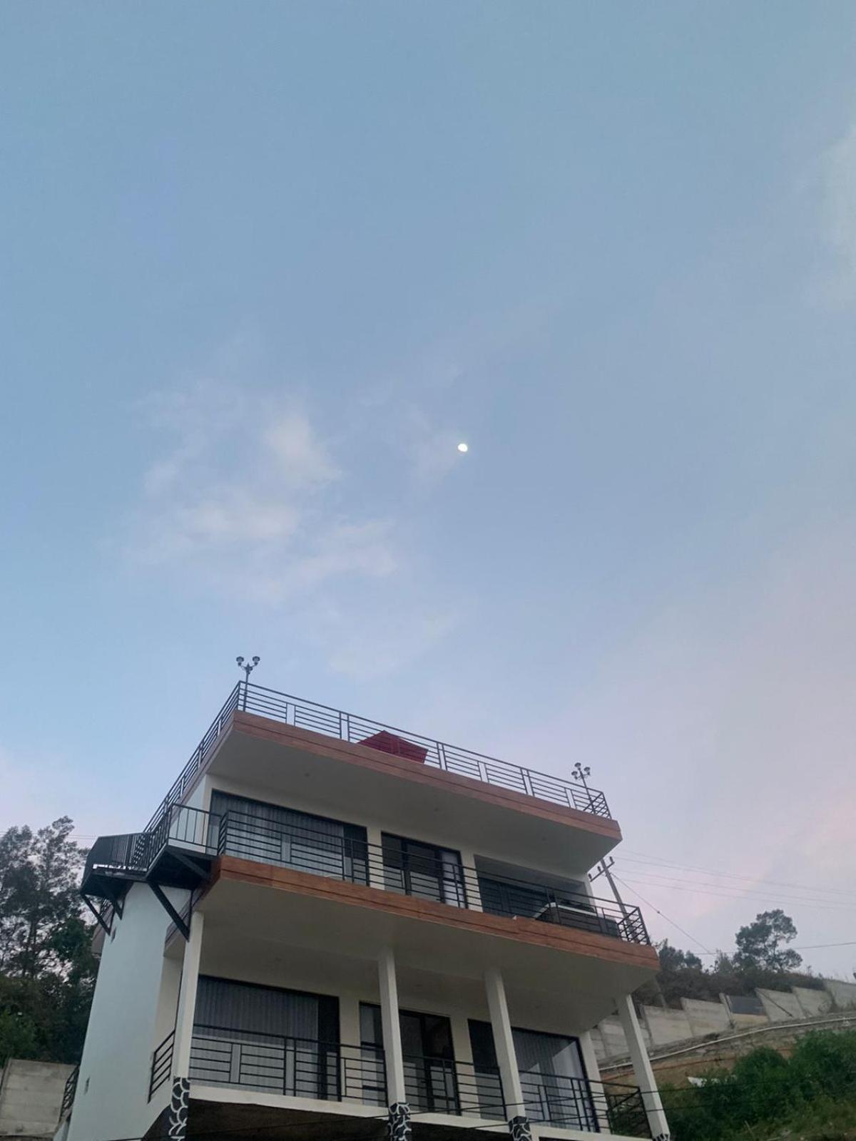 Hotel Nature Bromo And Resort パスルアン エクステリア 写真