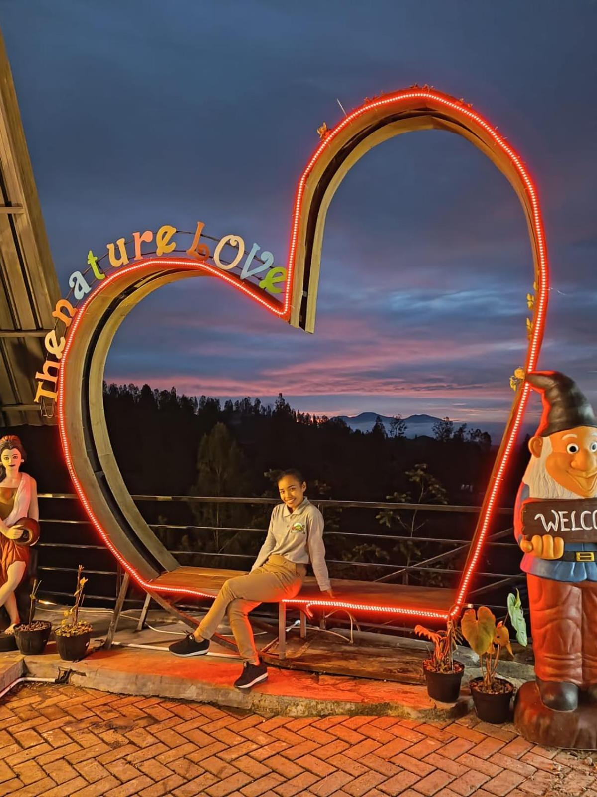 Hotel Nature Bromo And Resort パスルアン エクステリア 写真