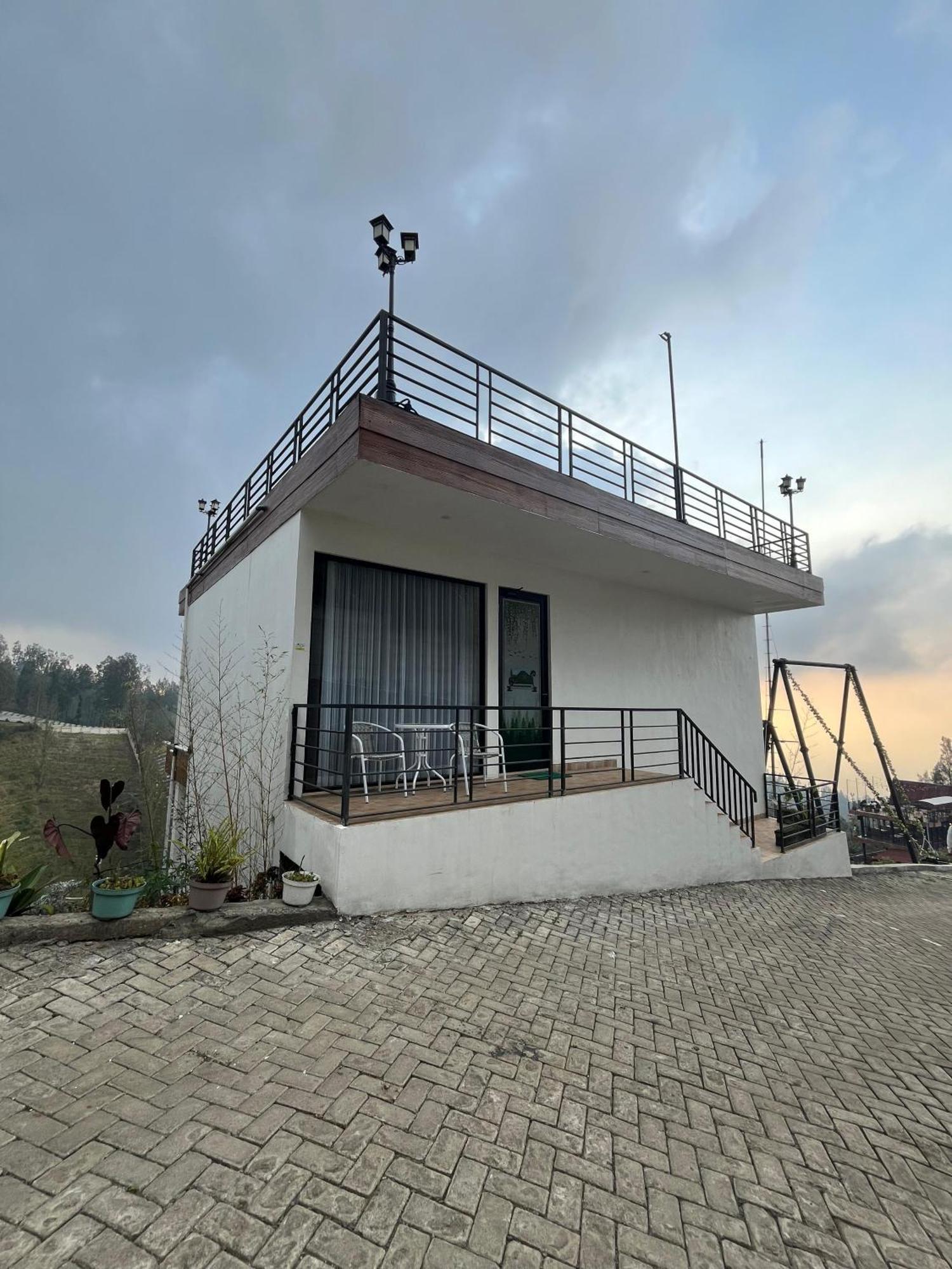 Hotel Nature Bromo And Resort パスルアン エクステリア 写真