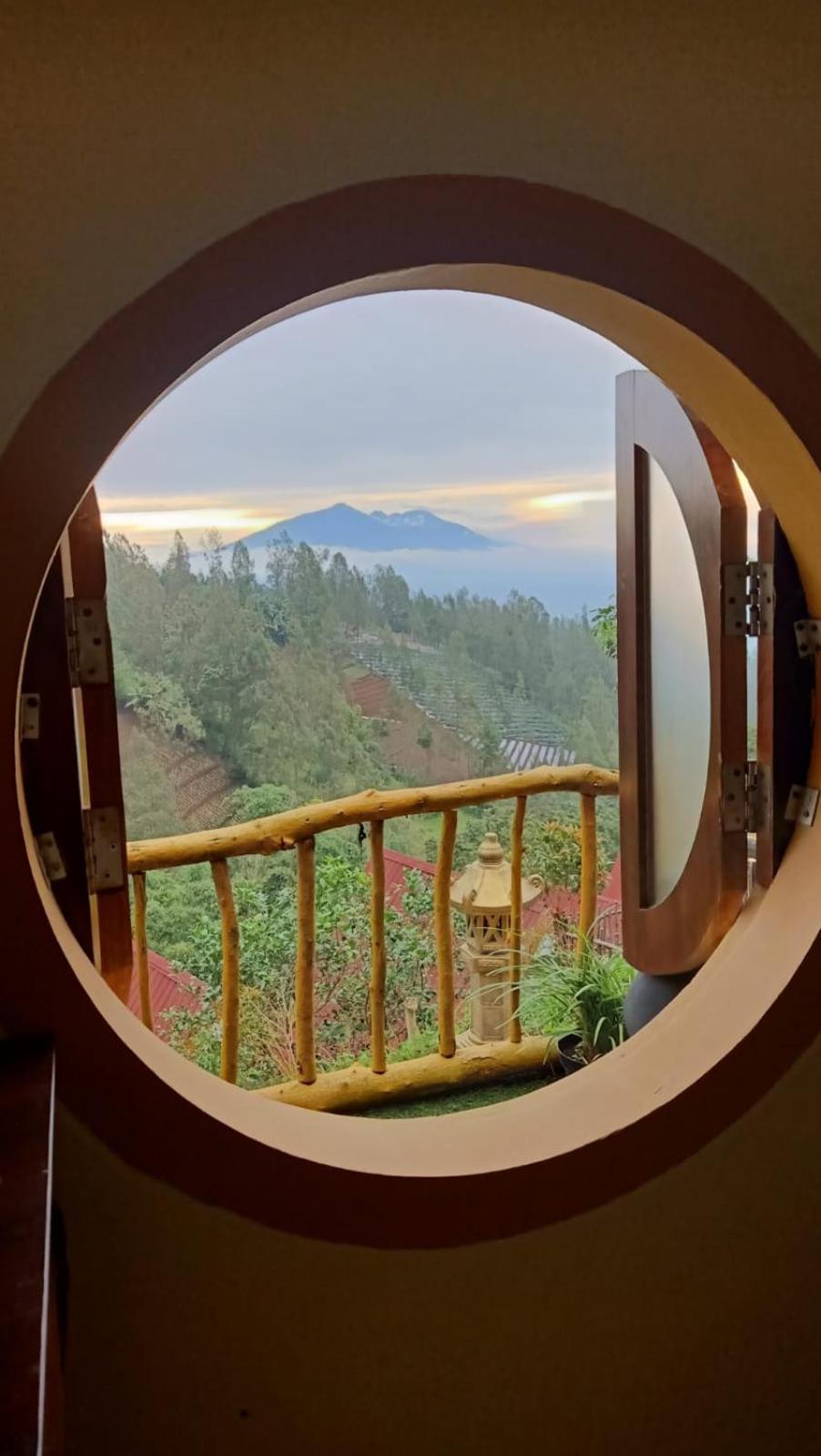 Hotel Nature Bromo And Resort パスルアン エクステリア 写真